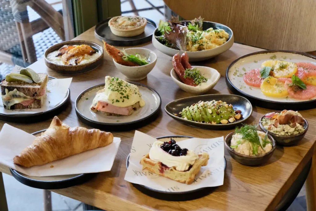 Cafe Sidewalk brunch